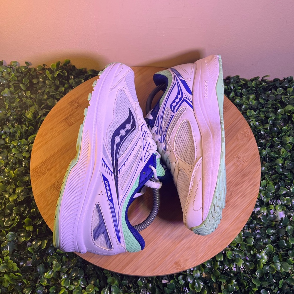🔥 SAUCONY COHESION WHITE TIL NAVY WONENS RUNNING SHOE SIZE 9 S10628-7 - Picture 6 of 10